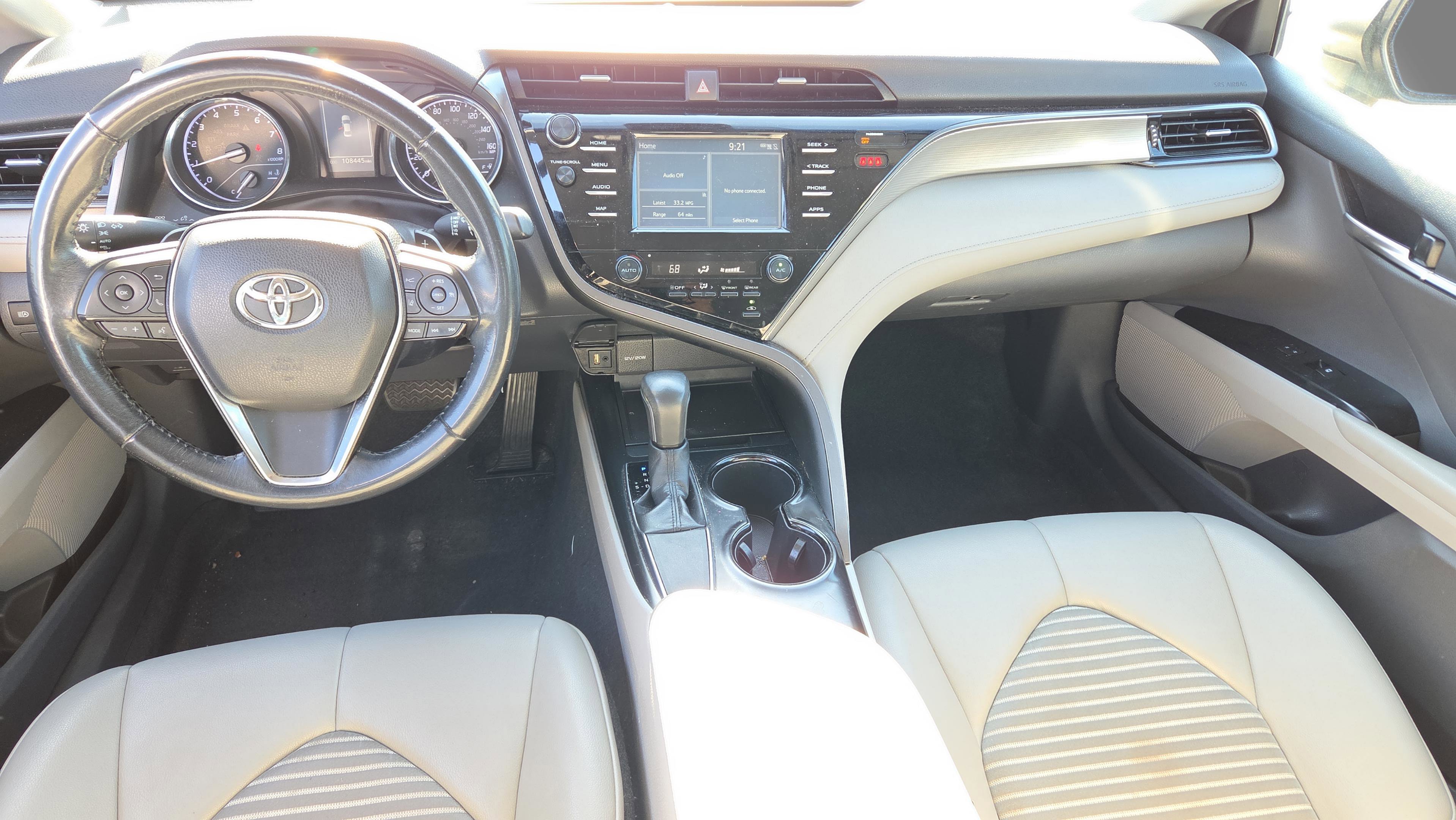 Used 2019 Toyota Camry SE FWD image 12