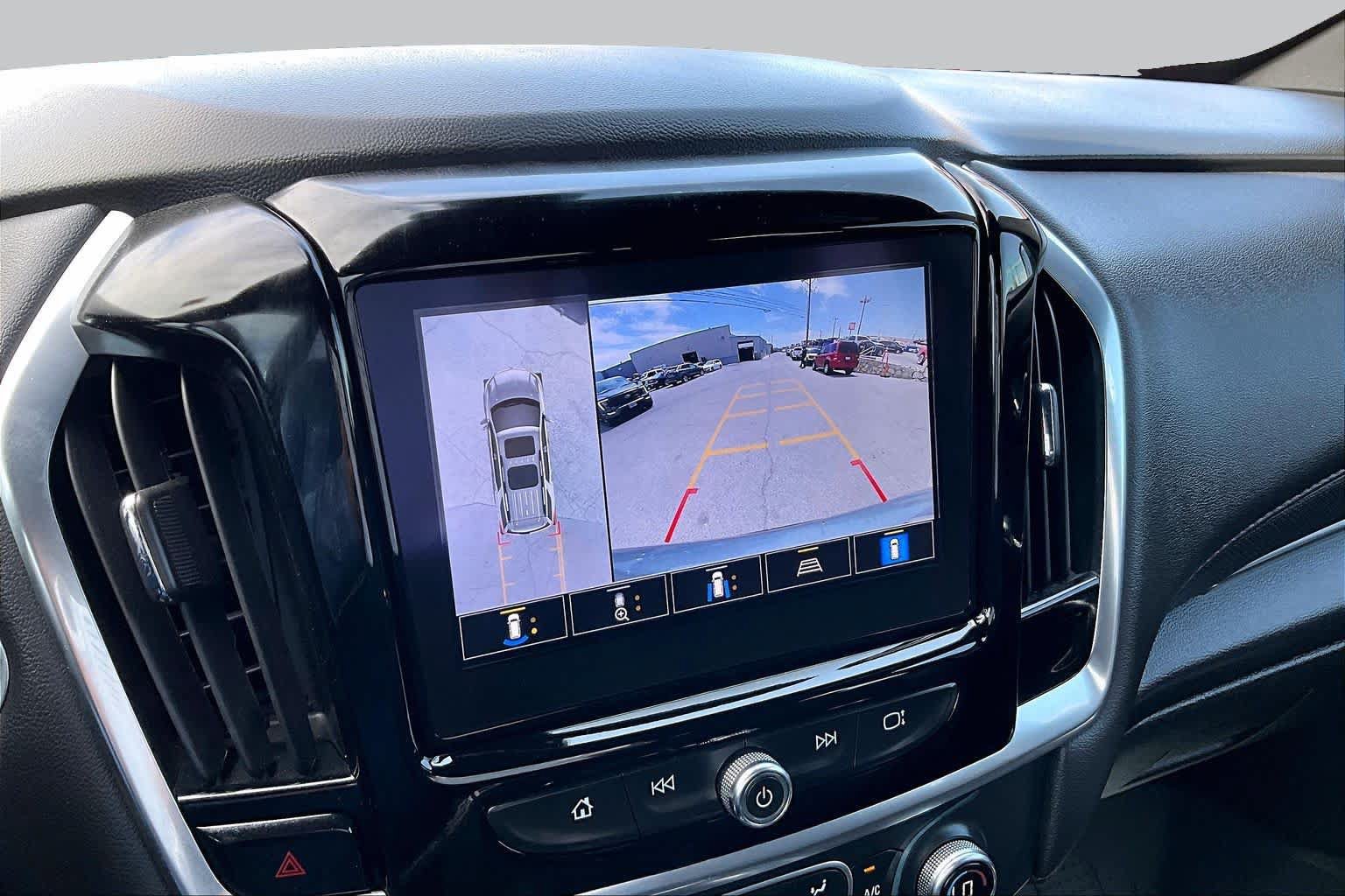 Used 2023 Chevrolet Traverse RS w/ LPO, Floor Liner Package FWD image 26