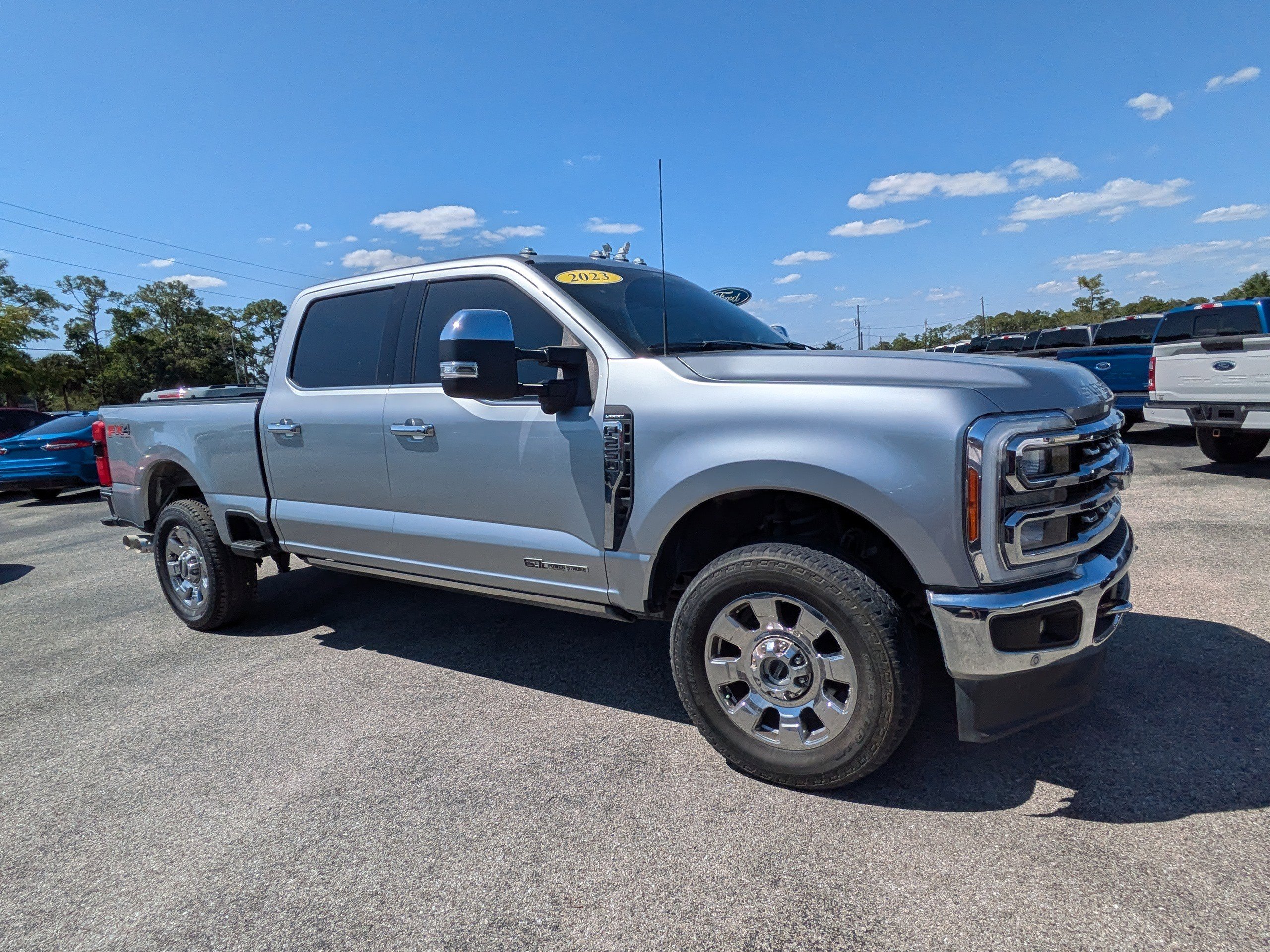 Used 2023 Ford F250 Lariat w/ Lariat Ultimate Package AWD/4WD image 2
