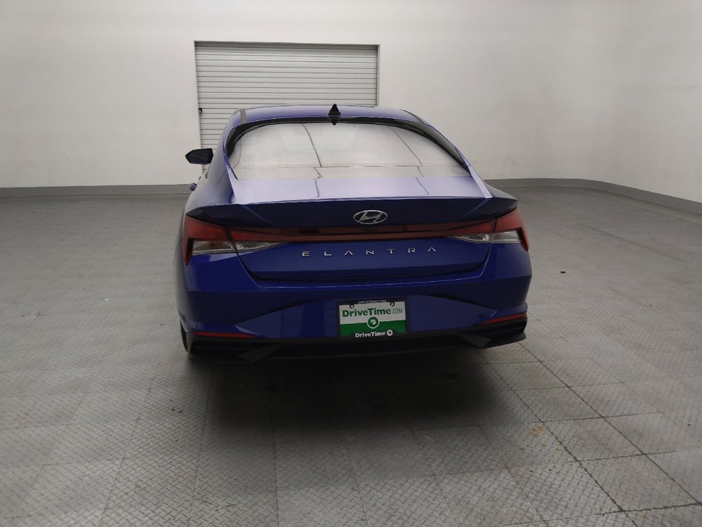 Used 2023 Hyundai Elantra SEL FWD image 6