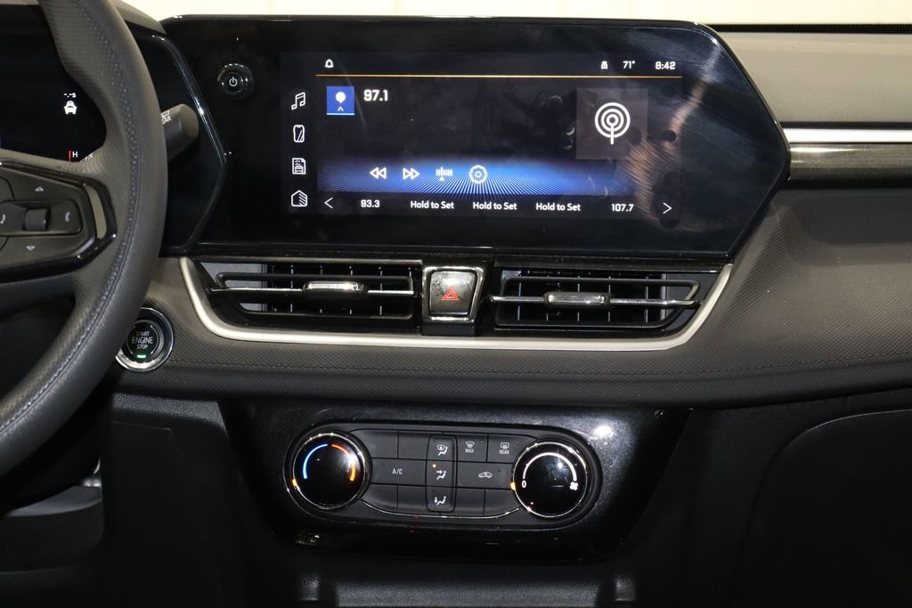 Used 2024 Chevrolet TrailBlazer LT image 29