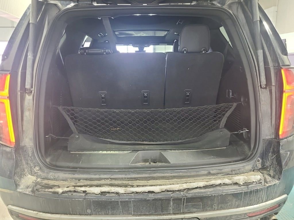 Used 2022 Chevrolet Tahoe Premier w/ Premium Package image 3