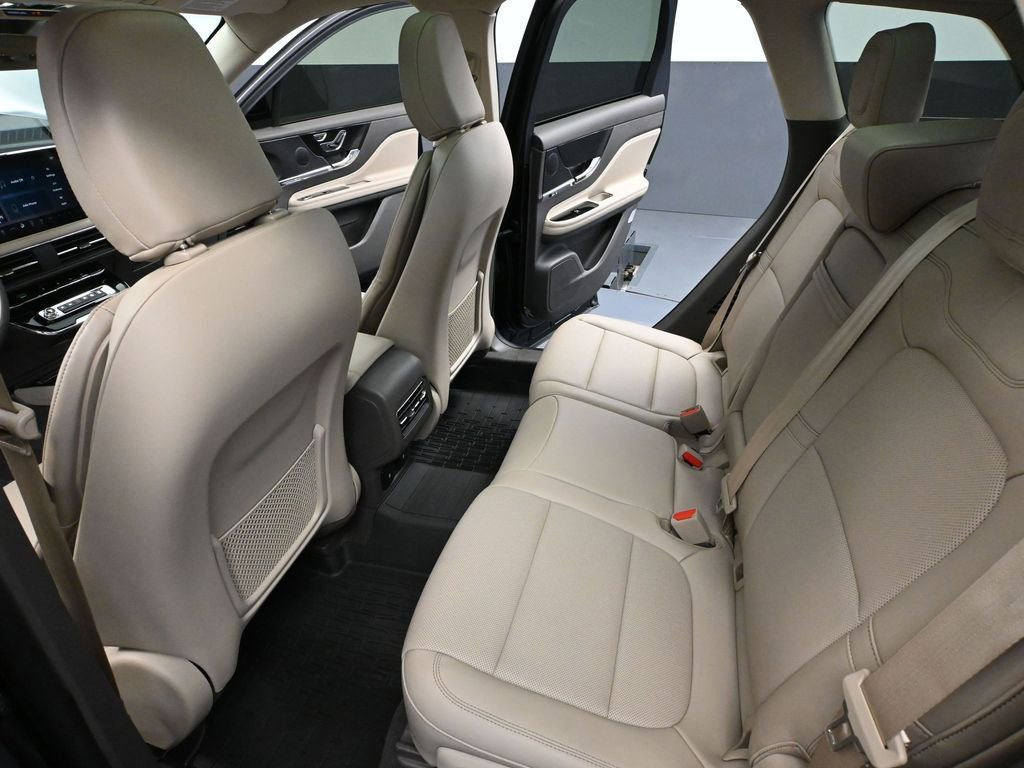 Used 2024 Lincoln Corsair AWD w/ Equipment Group 101A image 41