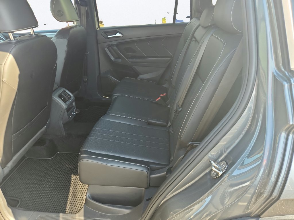 Certified 2024 Volkswagen Tiguan SE R-Line w/ MDO Package, Two-Row AWD/4WD image 24