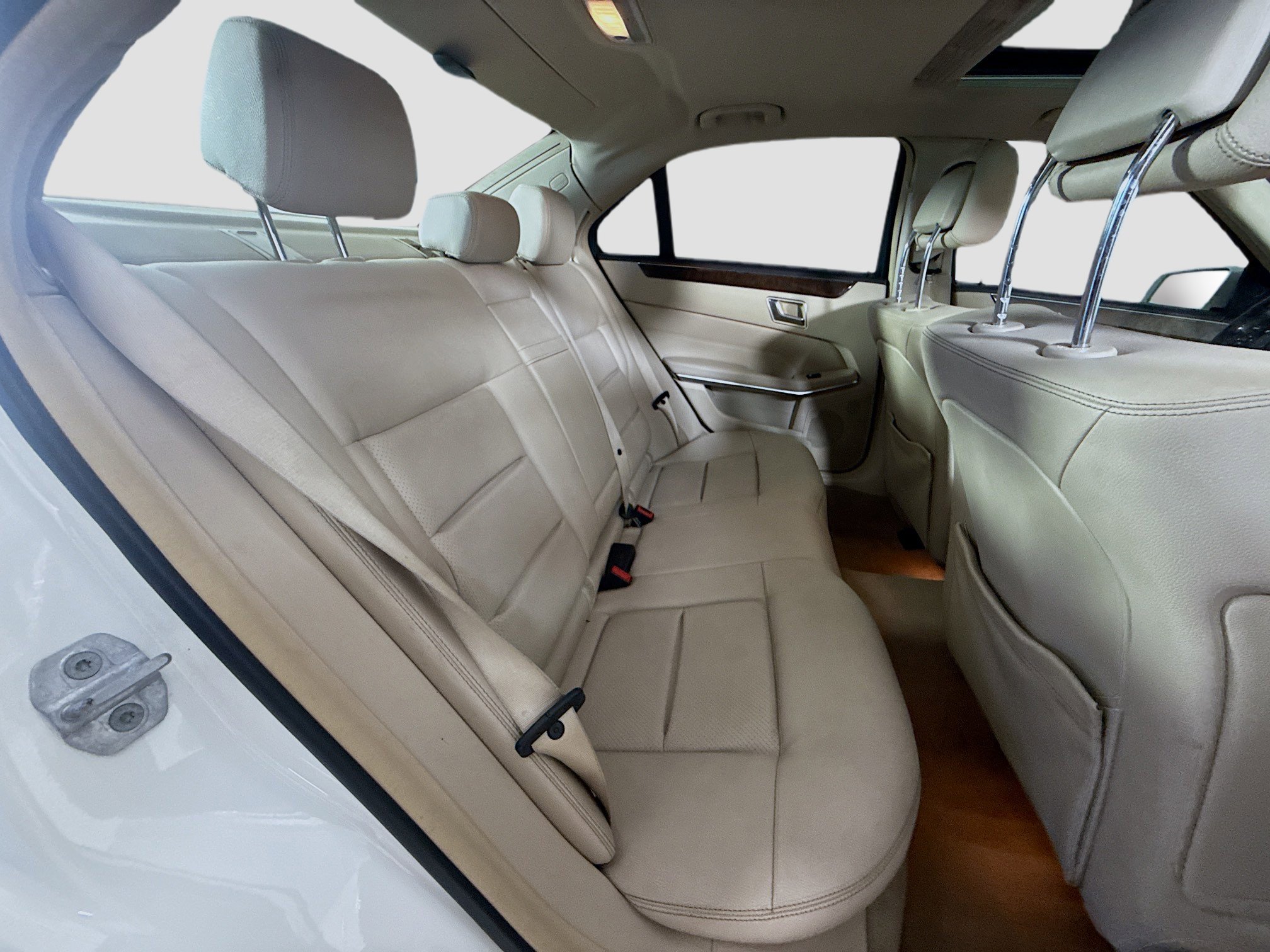 Used 2016 Mercedes-Benz E 350 Sedan w/ Premium Package image 26