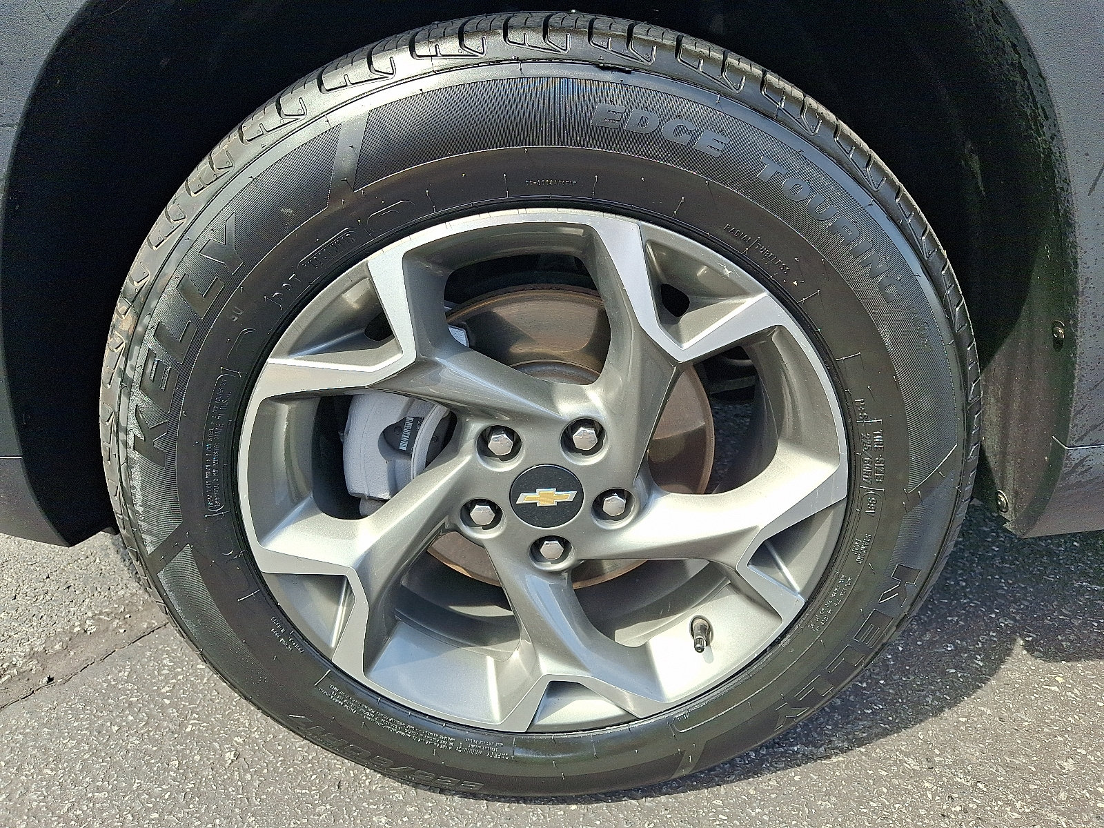 Used 2025 Chevrolet Trax LT FWD image 9