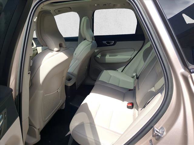 Used 2023 Volvo XC60 T8 Ultimate image 20