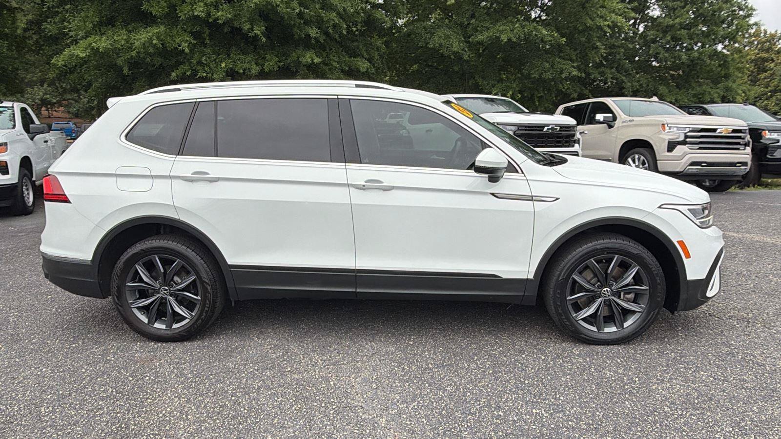 Used 2022 Volkswagen Tiguan SE FWD image 8