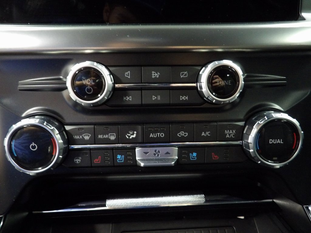 Used 2023 Ford F150 Lariat w/ Equipment Group 502A High image 54