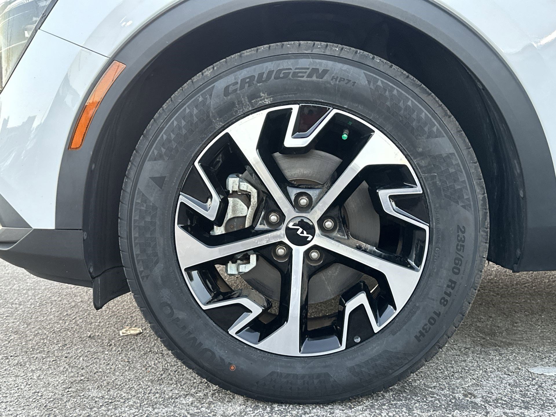 Used 2023 Kia Sportage EX image 18