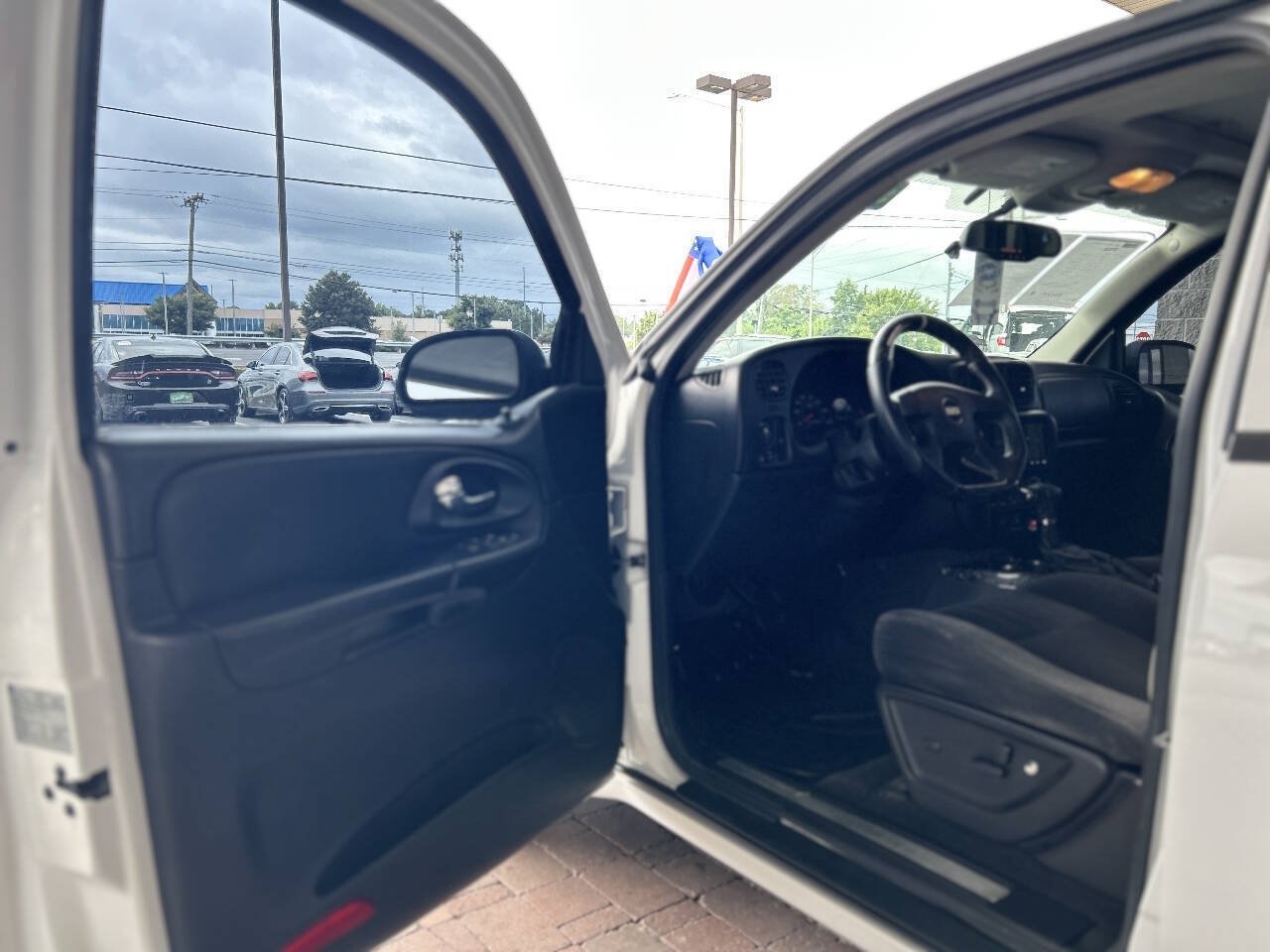 Used 2007 Chevrolet TrailBlazer SS RWD image 38