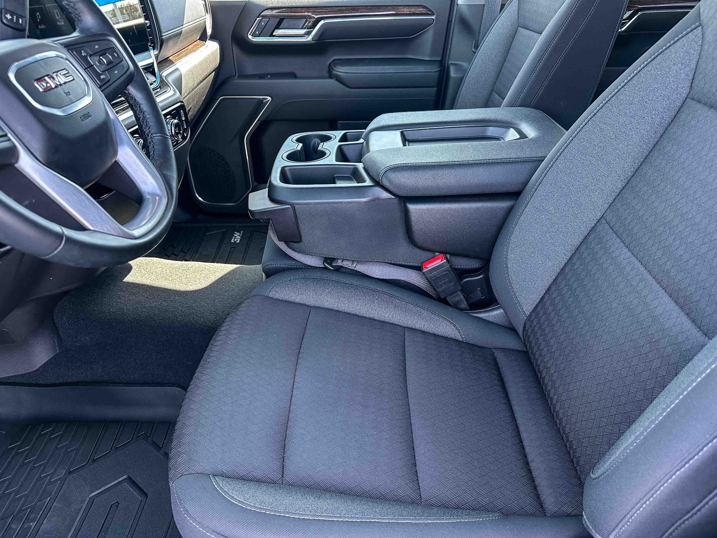 Used 2024 GMC Sierra 1500 Elevation AWD/4WD image 13