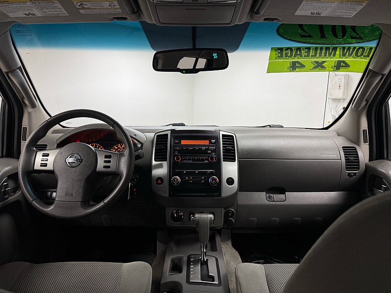 Used 2012 Nissan Frontier SV w/ SV Premium Utility Pkg AWD/4WD image 21
