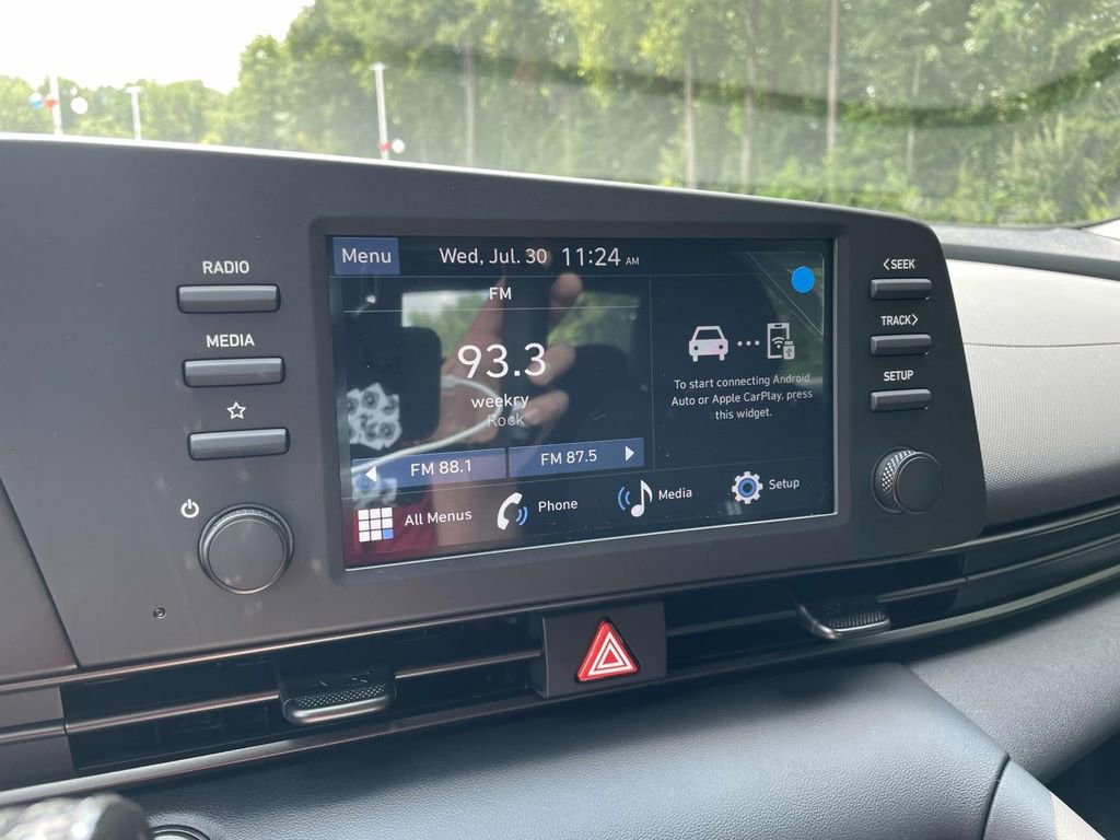 New 2025 Hyundai Elantra Sport FWD image 24