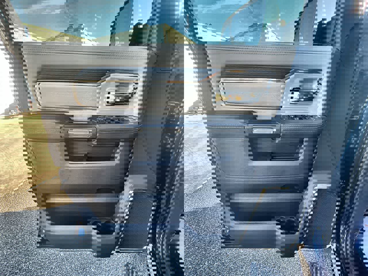 Used 2022 RAM 2500 Limited w/ Towing Technology Group image 22