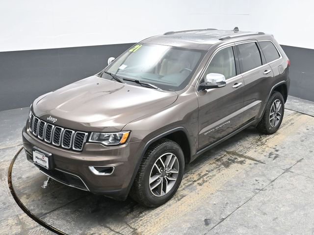Used 2021 Jeep Grand Cherokee Limited w/ Trailer Tow Group IV image 17