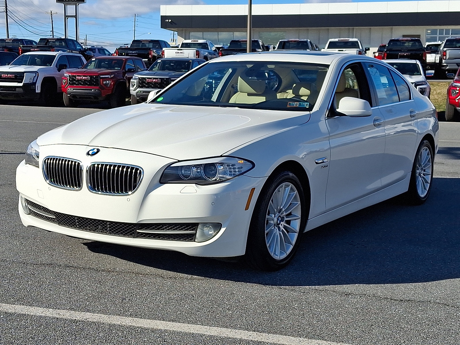 Used 2011 BMW 535i xDrive Sedan image 3
