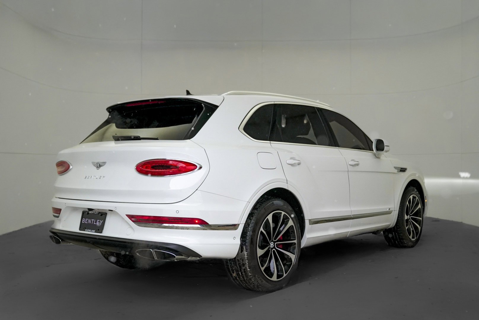 Used 2022 Bentley Bentayga image 3
