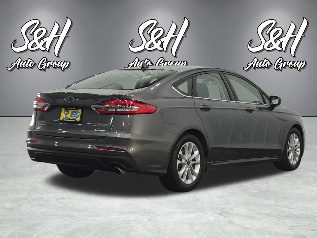 Used 2020 Ford Fusion SE image 19