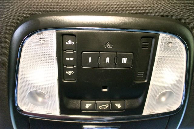 Used 2019 Jeep Grand Cherokee Altitude AWD/4WD image 28