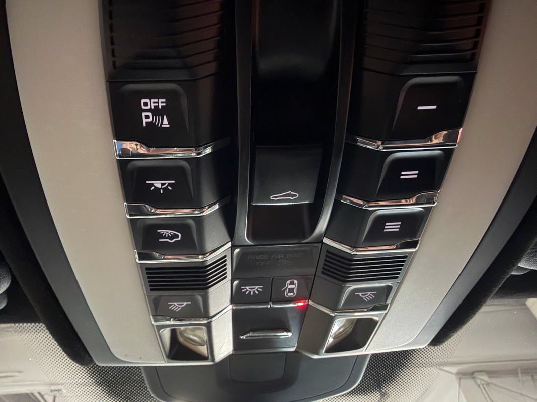 Used 2013 Porsche Cayenne Diesel AWD/4WD image 14