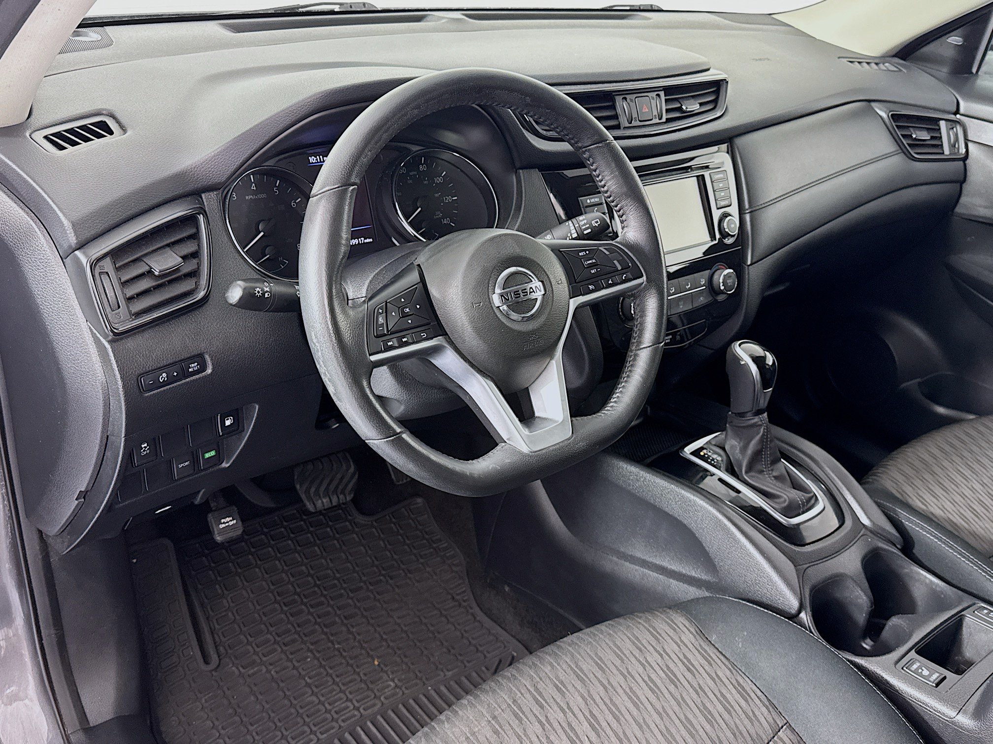 Used 2018 Nissan Rogue FWD image 9