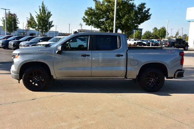 Used 2024 Chevrolet Silverado 1500 Custom w/ Turbomax Blackout Package AWD/4WD image 10