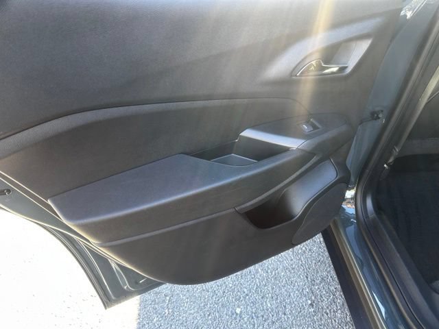 Used 2025 Chevrolet Trax LT FWD image 16