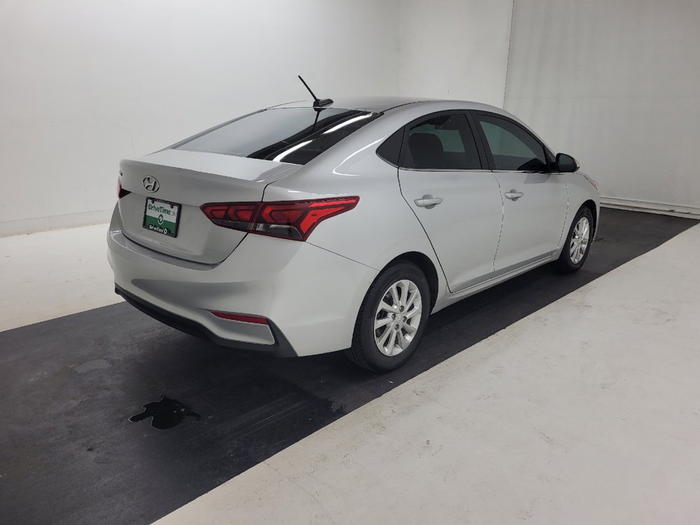 Used 2022 Hyundai Accent SEL FWD image 9