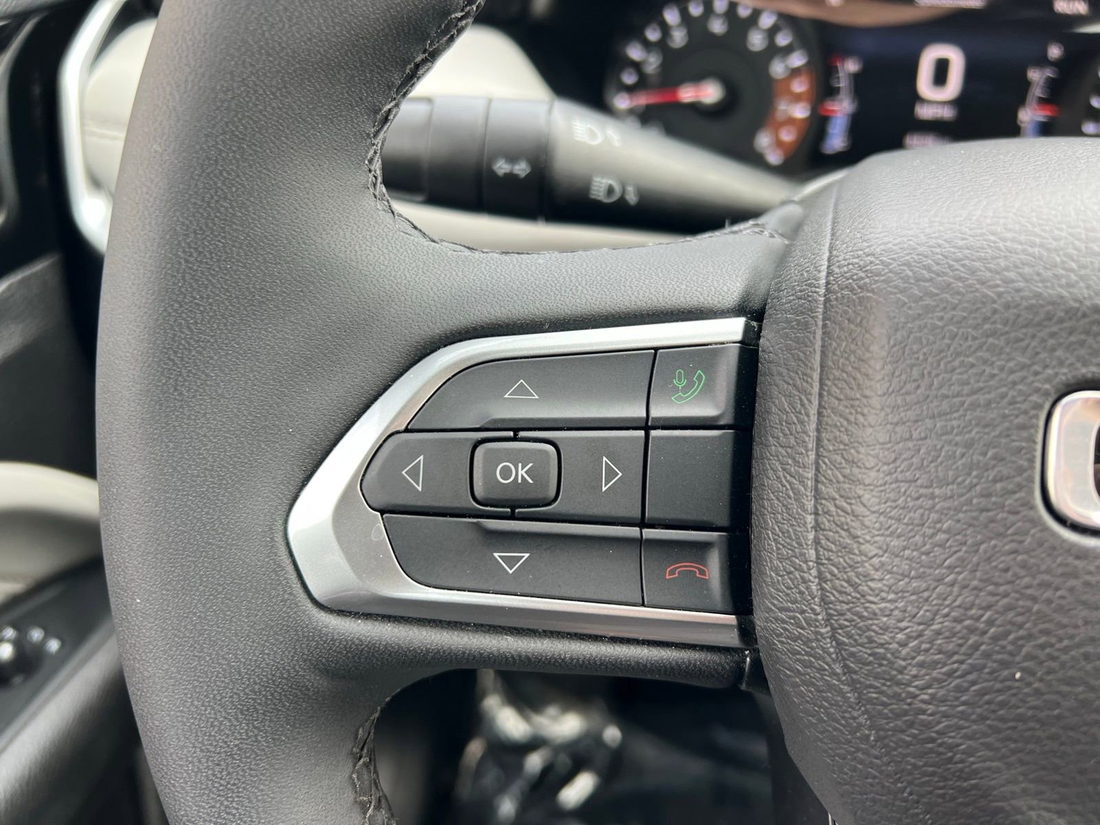 Used 2025 Jeep Compass Limited image 31