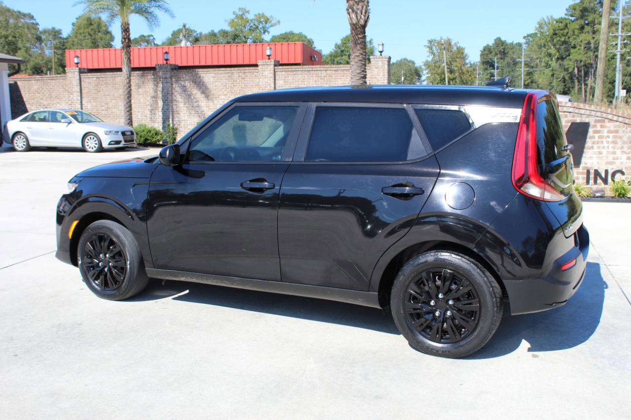 Used 2020 Kia Soul LX image 3