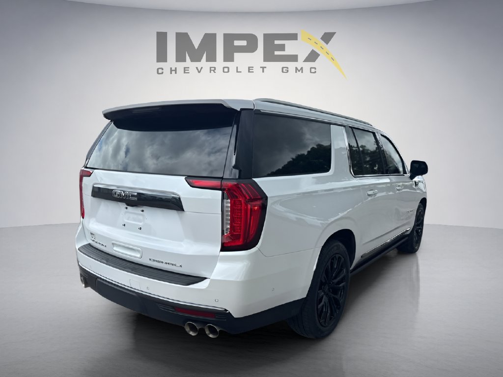 Used 2023 GMC Yukon XL Denali Ultimate w/ LPO, Floor Liner Package AWD/4WD image 5