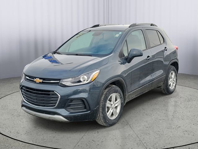 Certified 2022 Chevrolet Trax LT w/ LT Convenience Package image 2