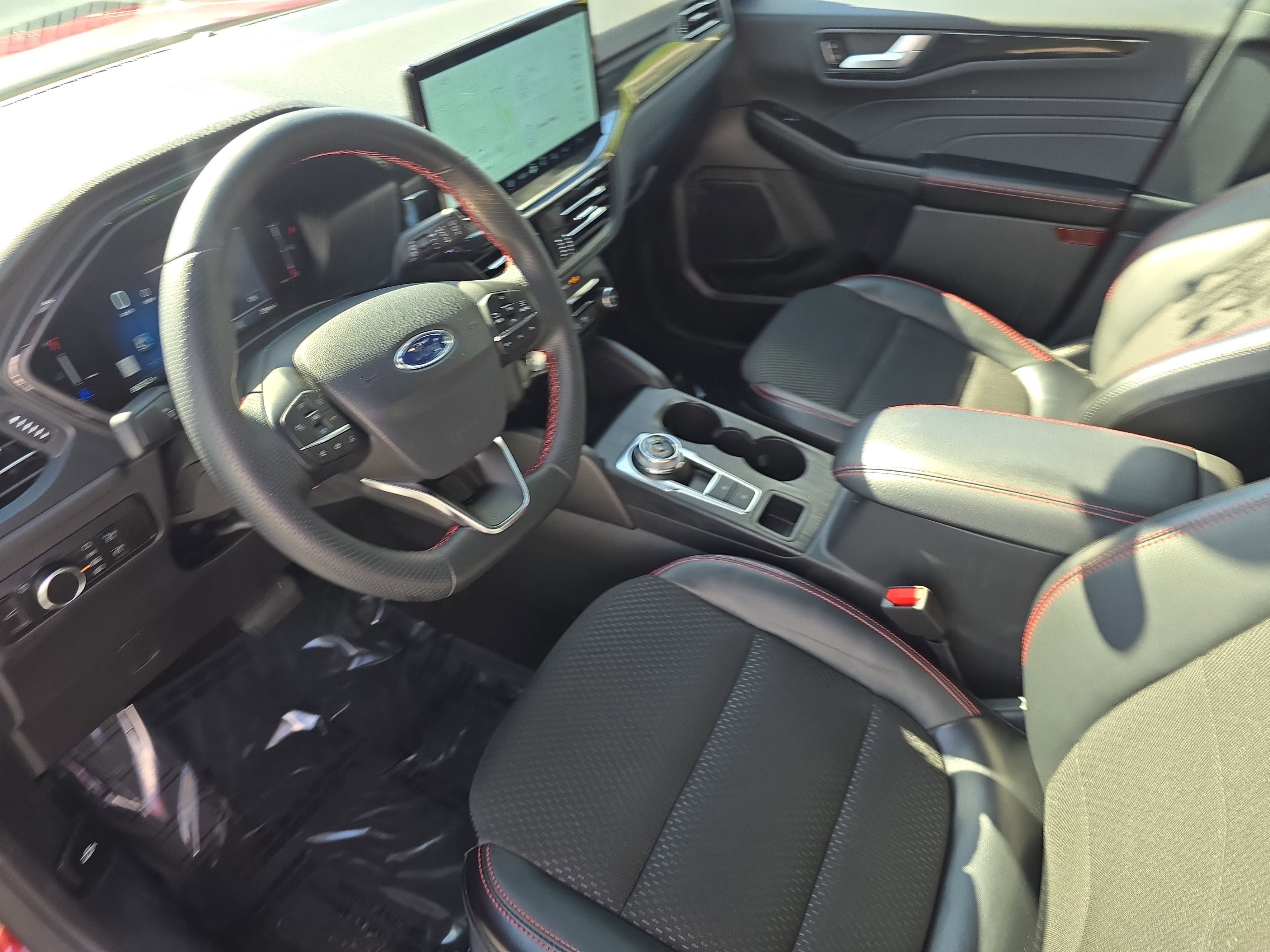 Used 2025 Ford Escape ST-Line w/ Tech Pack #1 image 17