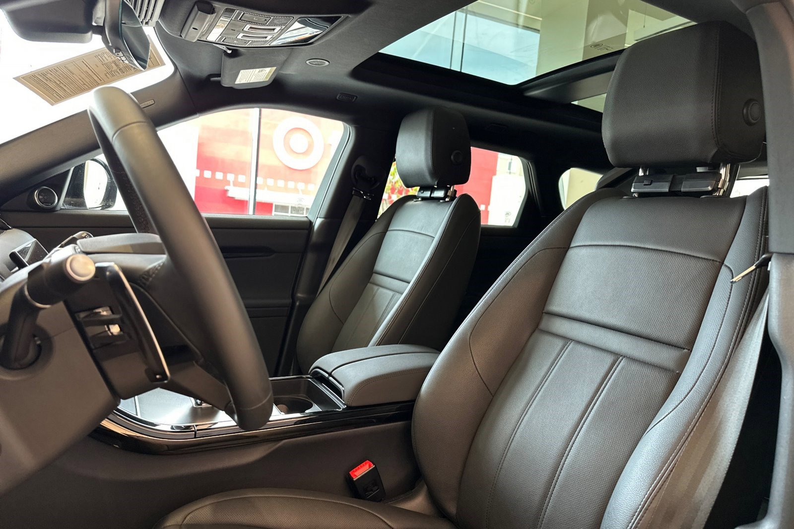 Used 2026 Land Rover Range Rover Evoque S image 6