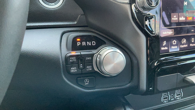 Used 2025 RAM 1500 Laramie w/ Sport Appearance Package AWD/4WD image 18