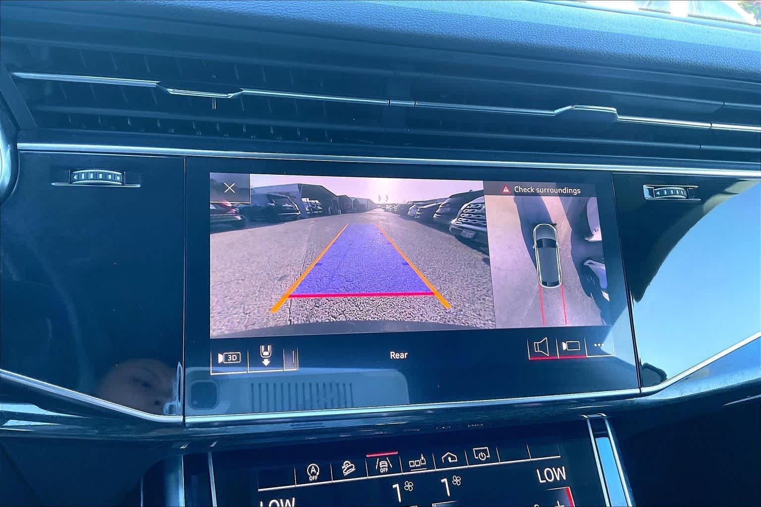 Used 2019 Audi Q8 Premium Plus w/ Premium Plus AWD/4WD image 27