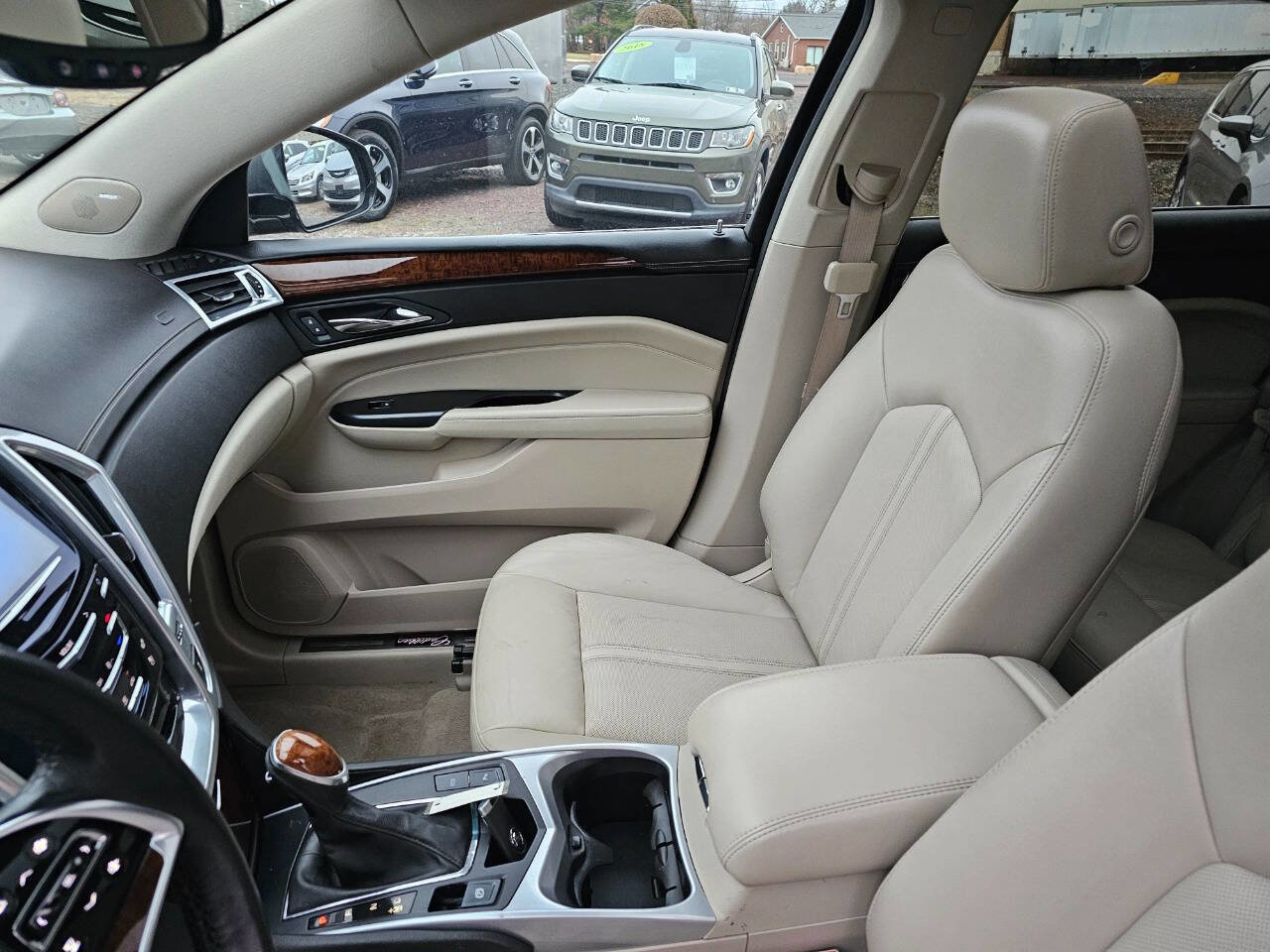 Used 2013 Cadillac SRX Performance image 9