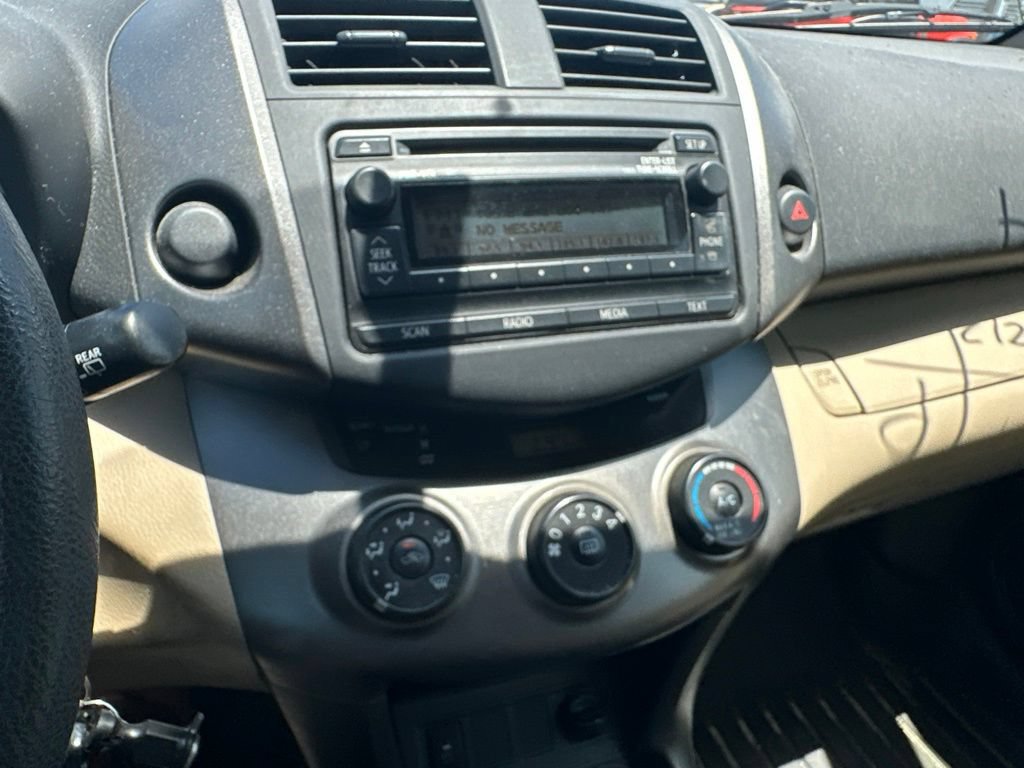 Used 2012 Toyota RAV4 FWD w/ Upgrade Value Pkg image 14