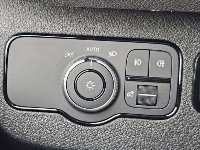 Used 2023 Mercedes-Benz Sprinter 2500 image 17