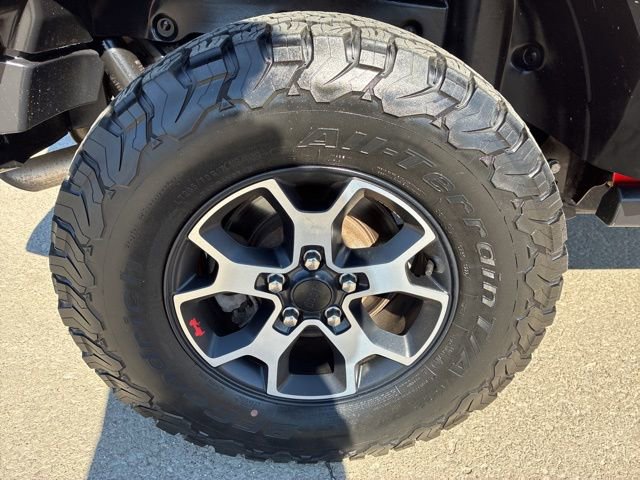 Used 2022 Jeep Wrangler Unlimited Rubicon w/ Cold Weather Group image 18