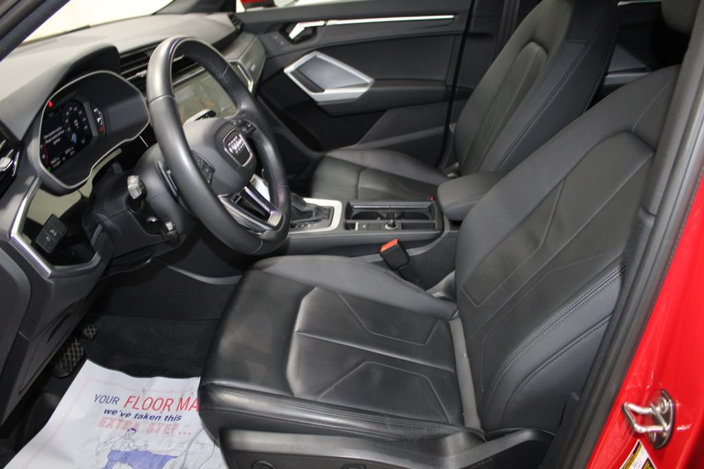 Used 2023 Audi Q3 2.0T Premium Plus w/ Premium Plus Package AWD/4WD image 12