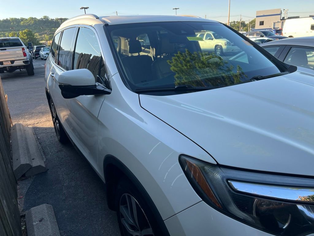 Used 2016 Honda Pilot Touring image 5
