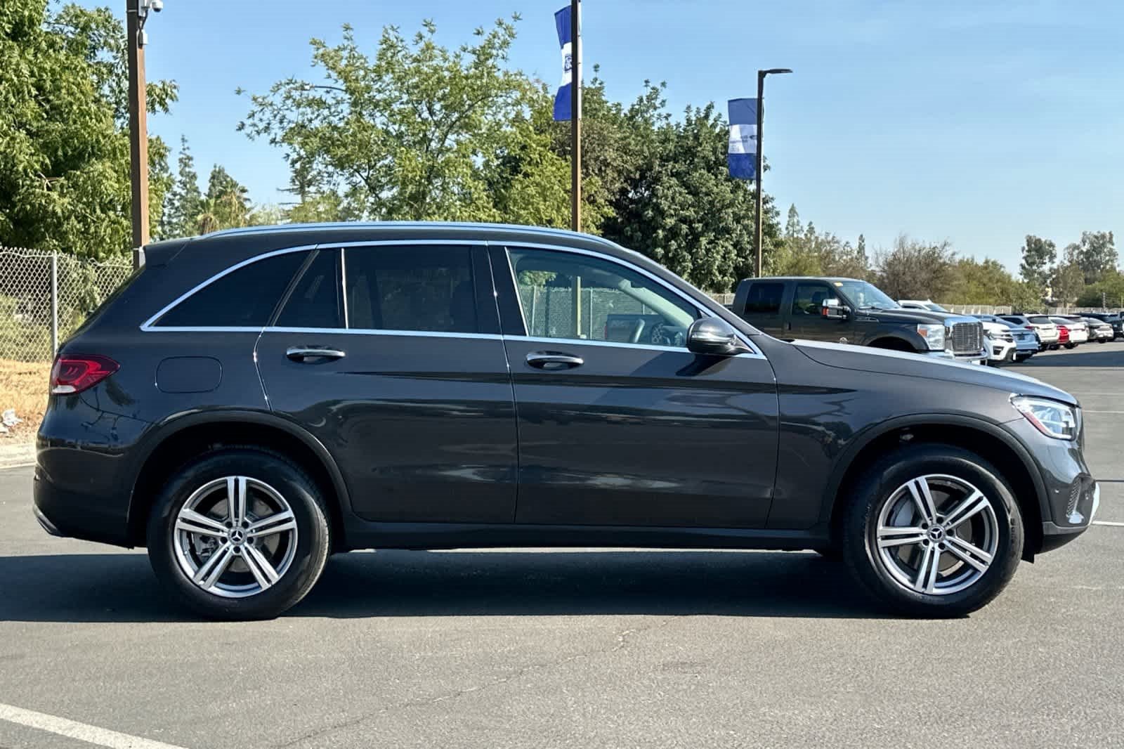 Used 2022 Mercedes-Benz GLC 300 image 9
