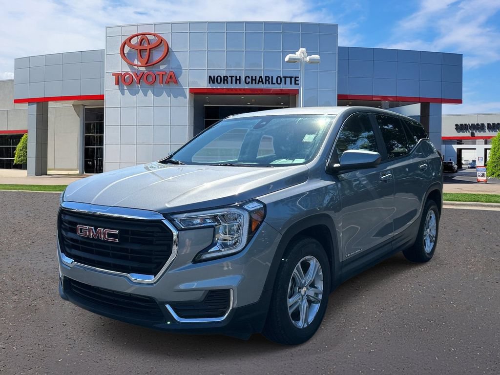 Used 2024 GMC Terrain SLE FWD image 5