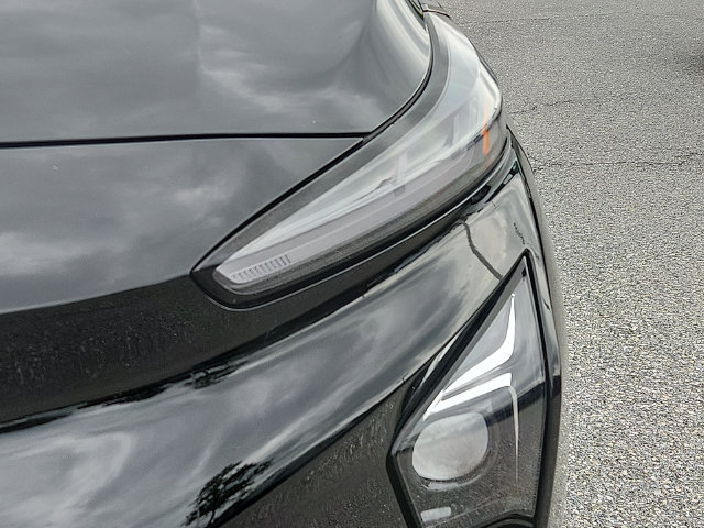 Used 2023 Chevrolet Bolt EUV LT w/ Convenience Package FWD image 9