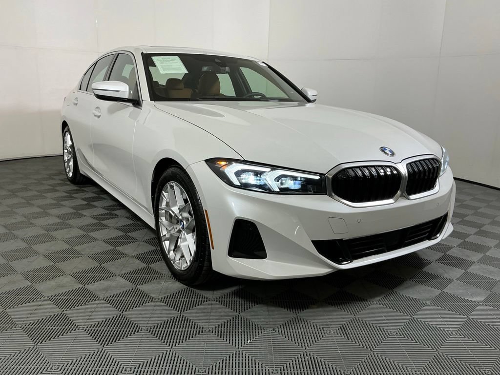 Used 2025 BMW 330i Sedan w/ Premium Package RWD image 4