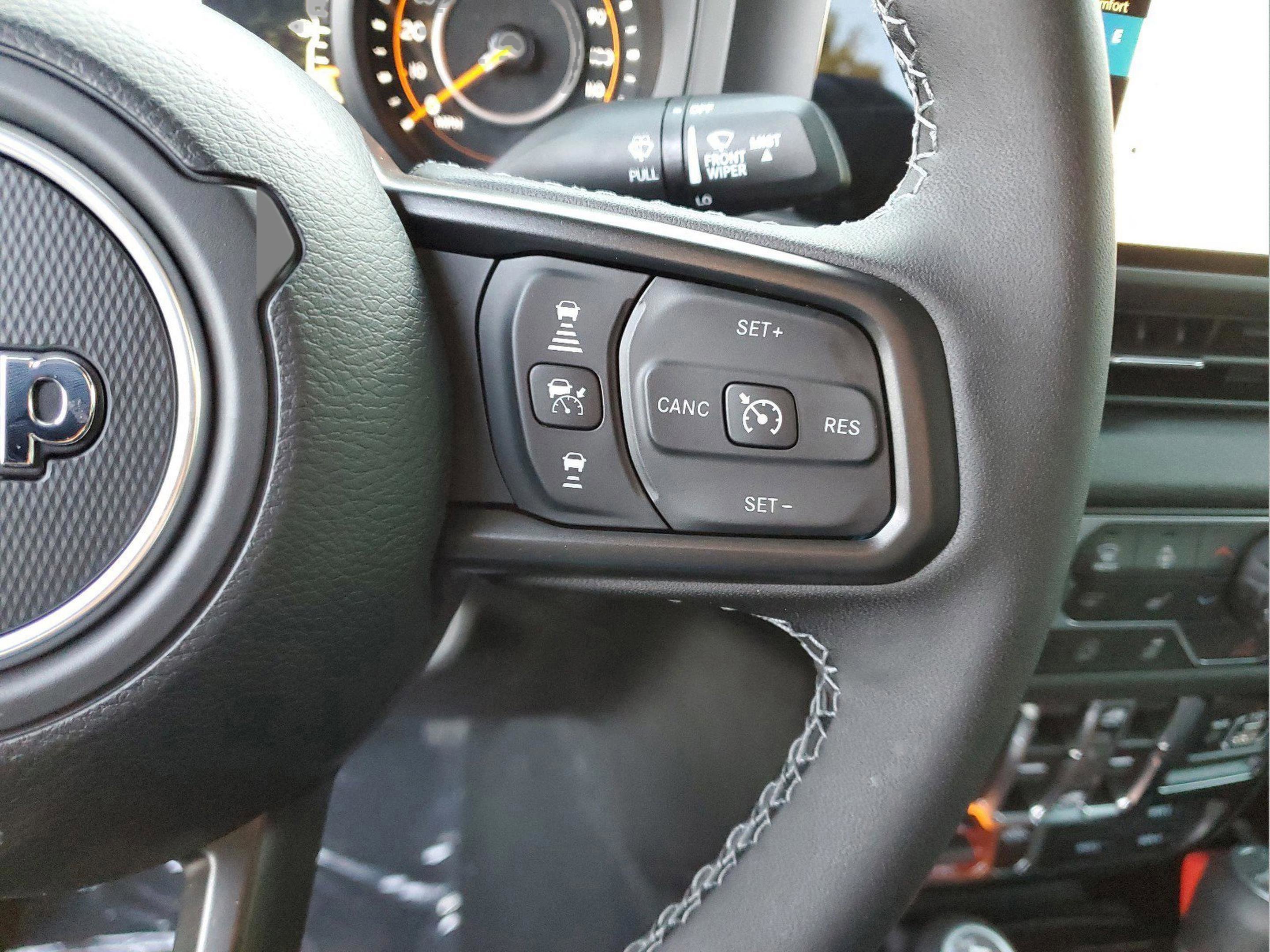 New 2026 Jeep Gladiator Sport AWD/4WD image 6