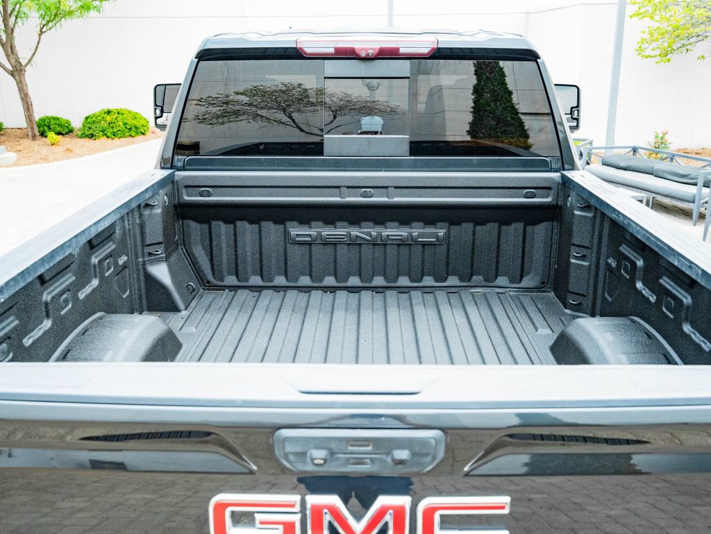 Used 2021 GMC Sierra 2500 Denali w/ Denali Ultimate Package AWD/4WD image 18