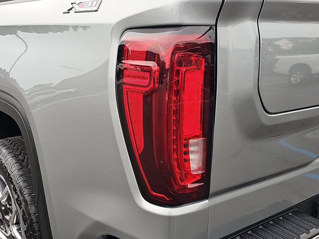 Used 2024 GMC Sierra 1500 SLT w/ SLT Premium Plus Package AWD/4WD image 35